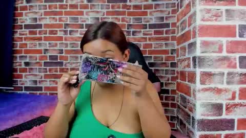 sienna_lux01 online show from 03.18.26