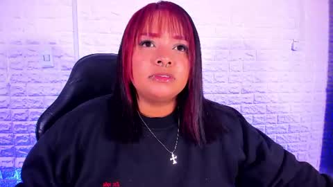 Snapshot of sienna_lux01 chatting on 07.03.26 sienna_lux01 online show from 07.03.26