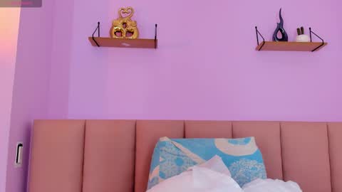 sienna_mg12 online show from 11.15.25