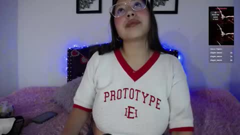 Snapshot of sienna_rose_pym chatting on 02.12.26 Sienna online show from 02.12.26