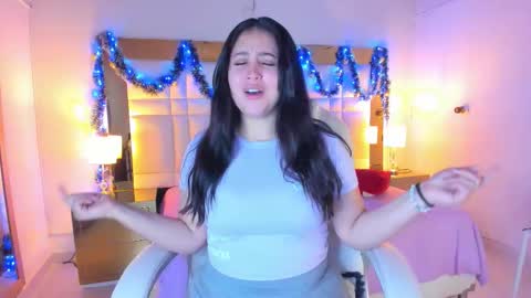 Sienna  online show from 11.19.25