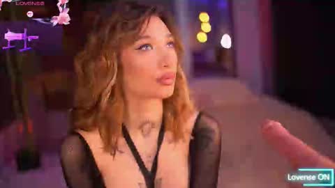 Sienna online show from 10.17.25