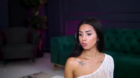 Sienna online show from 09.18.25