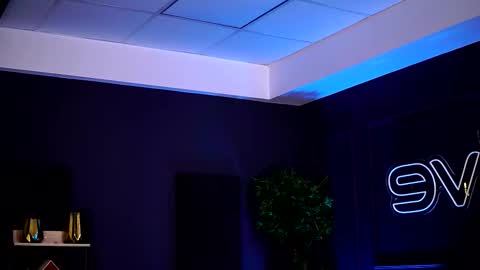 Sienna online show from 10.16.25