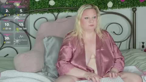 Sienna Luxx online show from 04.13.26