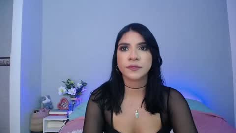 Snapshot of siirena chatting on 11.22.25 siirena online show from 11.22.25