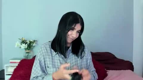 Snapshot of siirena chatting on 11.27.25 siirena online show from 11.27.25