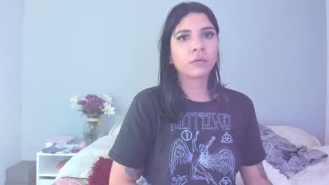 Snapshot of siirena chatting on 12.13.25 siirena online show from 12.13.25