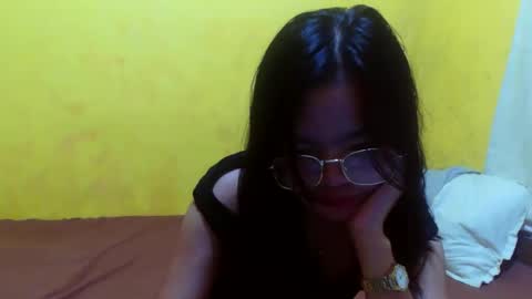 silkykitten_ online show from 11.17.25