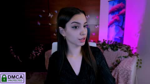 Snapshot of silvia_queen1 chatting on 12.14.24 Silvia nude in pvt online show from 12.14.24