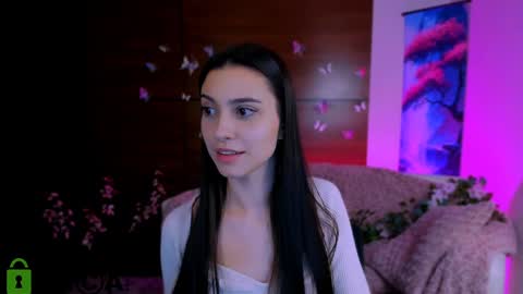 Snapshot of silvia_queen1 chatting on 12.19.24 Silvia nude in pvt online show from 12.19.24