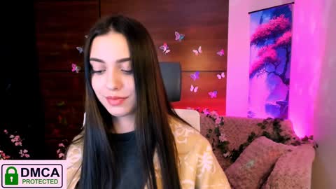 Snapshot of silvia_queen1 chatting on 01.21.25 Silvia nude in pvt online show from 01.21.25