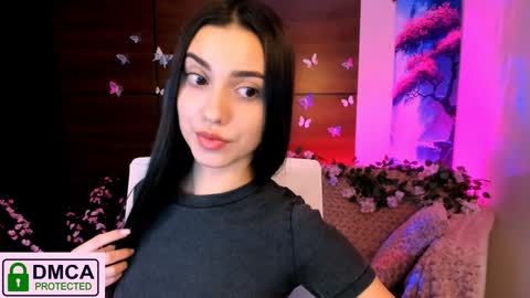 Snapshot of silvia_queen1 chatting on 01.21.25 Silvia nude in pvt online show from 01.21.25