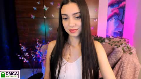 Snapshot of silvia_queen1 chatting on 02.05.25 Silvia nude in pvt online show from 02.05.25