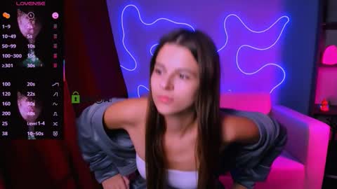 Snapshot of silvia_queen1 chatting on 10.05.25 Silvia nude in pvt online show from 10.05.25