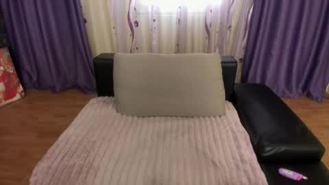 Silvya online show from 04.21.26