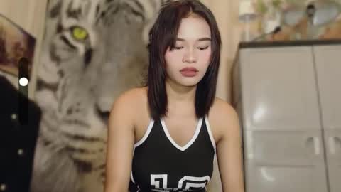 L Y N online show from 04.03.26