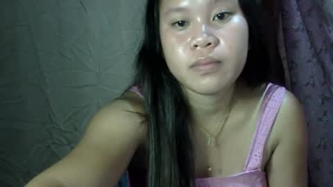 Snapshot of simply_y0urs chatting on 12.19.24 simply_y0urs online show from 12.19.24