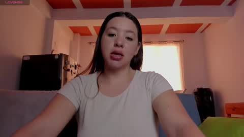 Snapshot of simply_zoe___ chatting on 09.24.25 zoe online show from 09.24.25