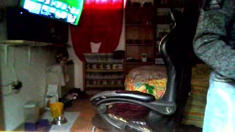 Snapshot of simplylovly chatting on 11.01.25 simplylovly online show from 11.01.25