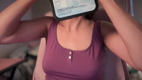 Sindra online show from 10.25.25