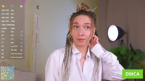 Snapshot of sinfulfairy chatting on 10.16.25 online show from 10.16.25