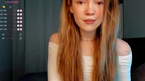 Snapshot of sinfulsmile_ chatting on 09.12.25 Ivy online show from 09.12.25