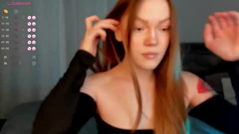 Snapshot of sinfulsmile_ chatting on 11.17.25 Ivy online show from 11.17.25