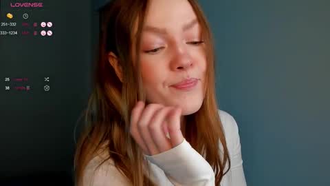 Snapshot of sinfulsmile_ chatting on 12.05.25 Ivy online show from 12.05.25