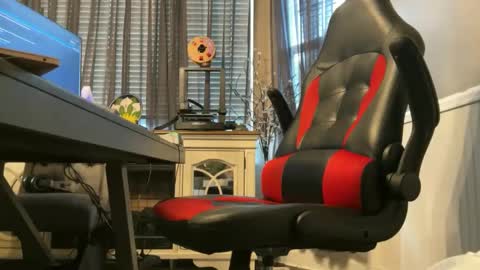 Snapshot of singledaddy69ning chatting on 02.16.25 YungNSingleDaddy online show from 02.16.25