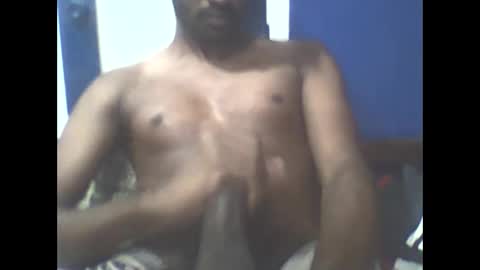 Snapshot of singletamilblackboy chatting on 12.12.24 singletamilblackboy online show from 12.12.24