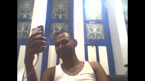 Snapshot of singletamilblackboy chatting on 01.05.25 singletamilblackboy online show from 01.05.25