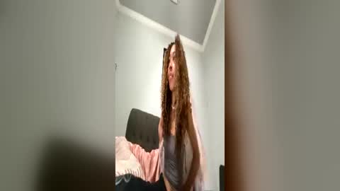 Snapshot of sinn3er chatting on 06.18.26 sinn3er online show from 06.18.26