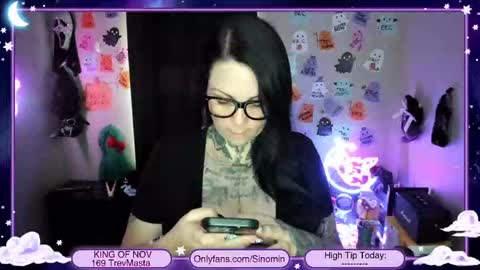 Snapshot of sinominx chatting on 11.05.25 Sinomin online show from 11.05.25