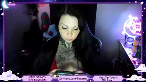 Snapshot of sinominx chatting on 11.21.25 Sinomin online show from 11.21.25