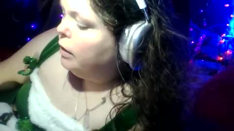 Siofra online show from 12.19.25