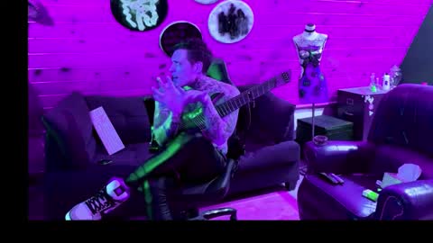 Dustbunnyfoofoo online show from 11.16.25