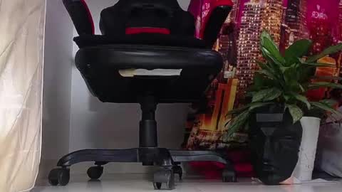only foot                         worshipers here online show from 12.19.24