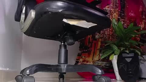 only foot                         worshipers here online show from 12.27.24