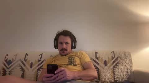 Snapshot of sirbubblesworth chatting on 01.28.25 sirbubblesworth online show from 01.28.25