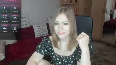 Snapshot of sirenasilk chatting on 06.19.26 sirenasilk online show from 06.19.26