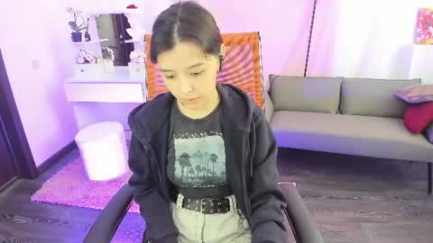 Snapshot of sirenmystique chatting on 06.23.26 Si online show from 06.23.26