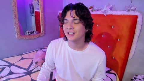 Snapshot of sirius_angels chatting on 12.10.24 Sirius angels online show from 12.10.24