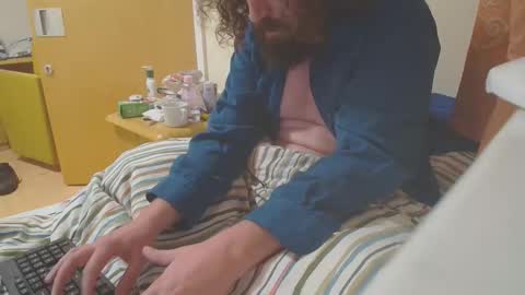 Snapshot of sirspammer chatting on 11.11.25 sirspammer online show from 11.11.25