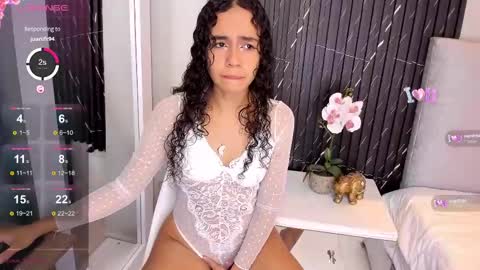 Snapshot of sisi_rosex chatting on 03.08.25 Shopia online show from 03.08.25