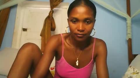 Snapshot of sissi0325 chatting on 02.17.26 Sissi0325 online show from 02.17.26