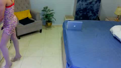 D i f a  Ana Arbeh shemale online show from 04.04.26