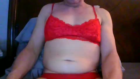wants to suck cock online show from 06.08.26