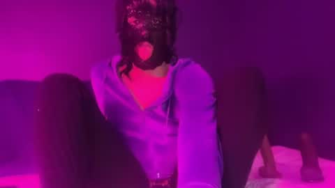 Snapshot of sissycumshooter420 chatting on 12.19.25 sissycumshooter420 online show from 12.19.25