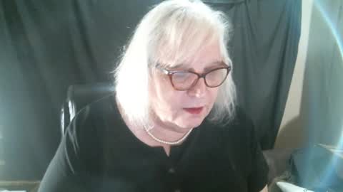 Sissy Diane online show from 12.06.24